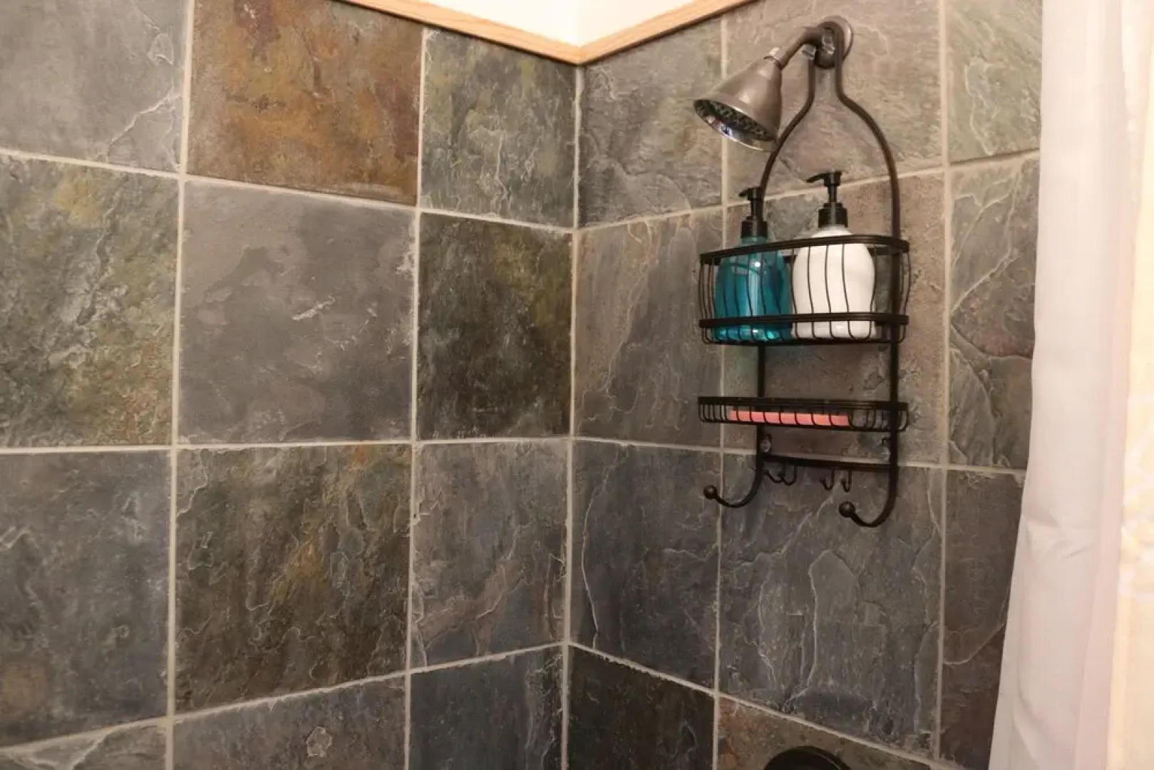 River Stone Inn & Gallery