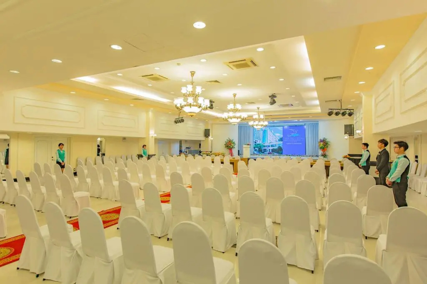 Yasaka Saigon Nha Trang Hotel