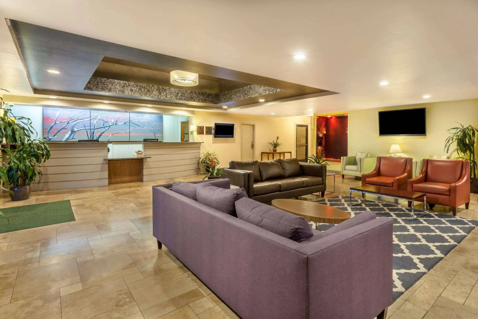 DoubleTree by Hilton Chico