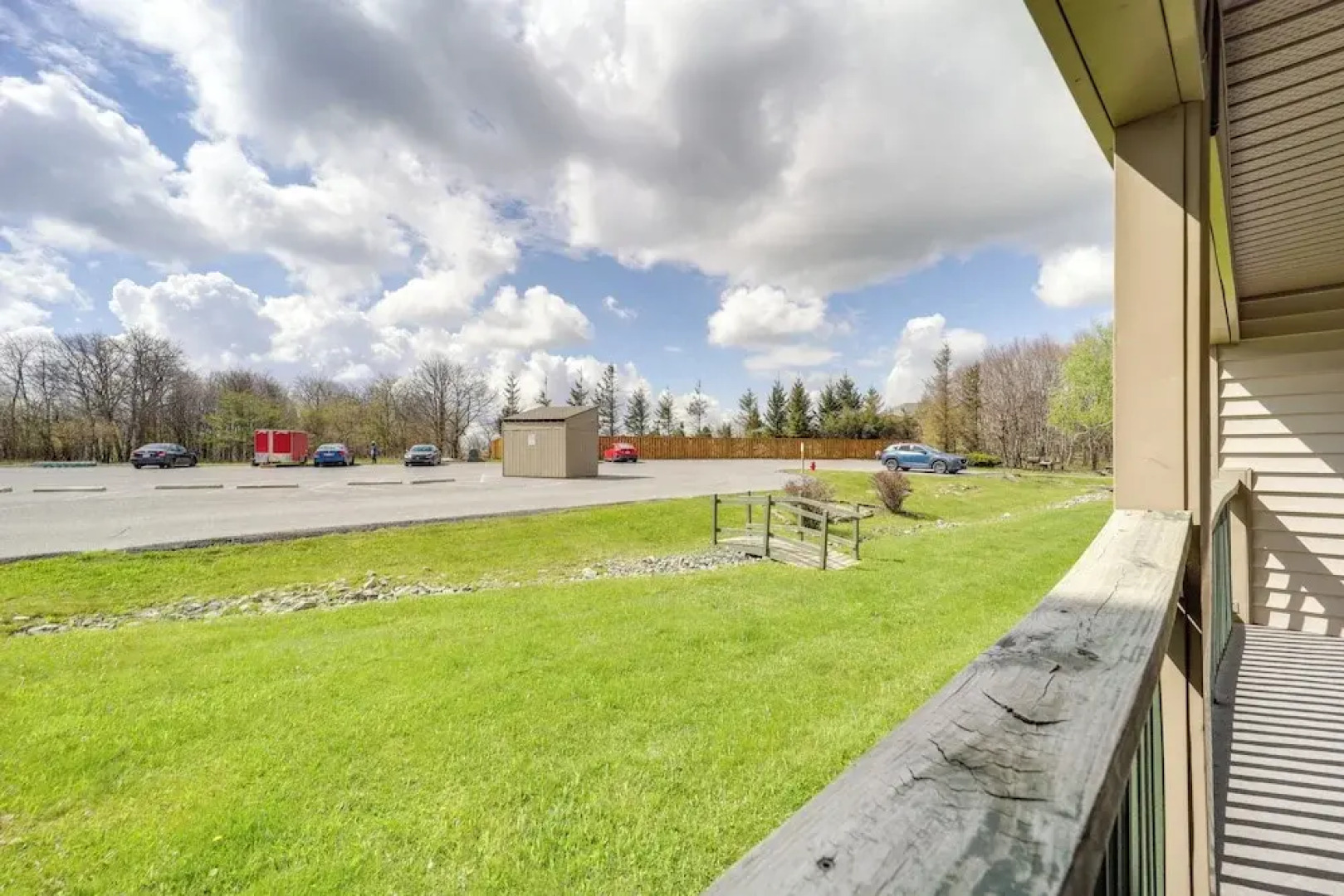 Furnished Deck + Resort Perks: Beech Mtn Retreat!