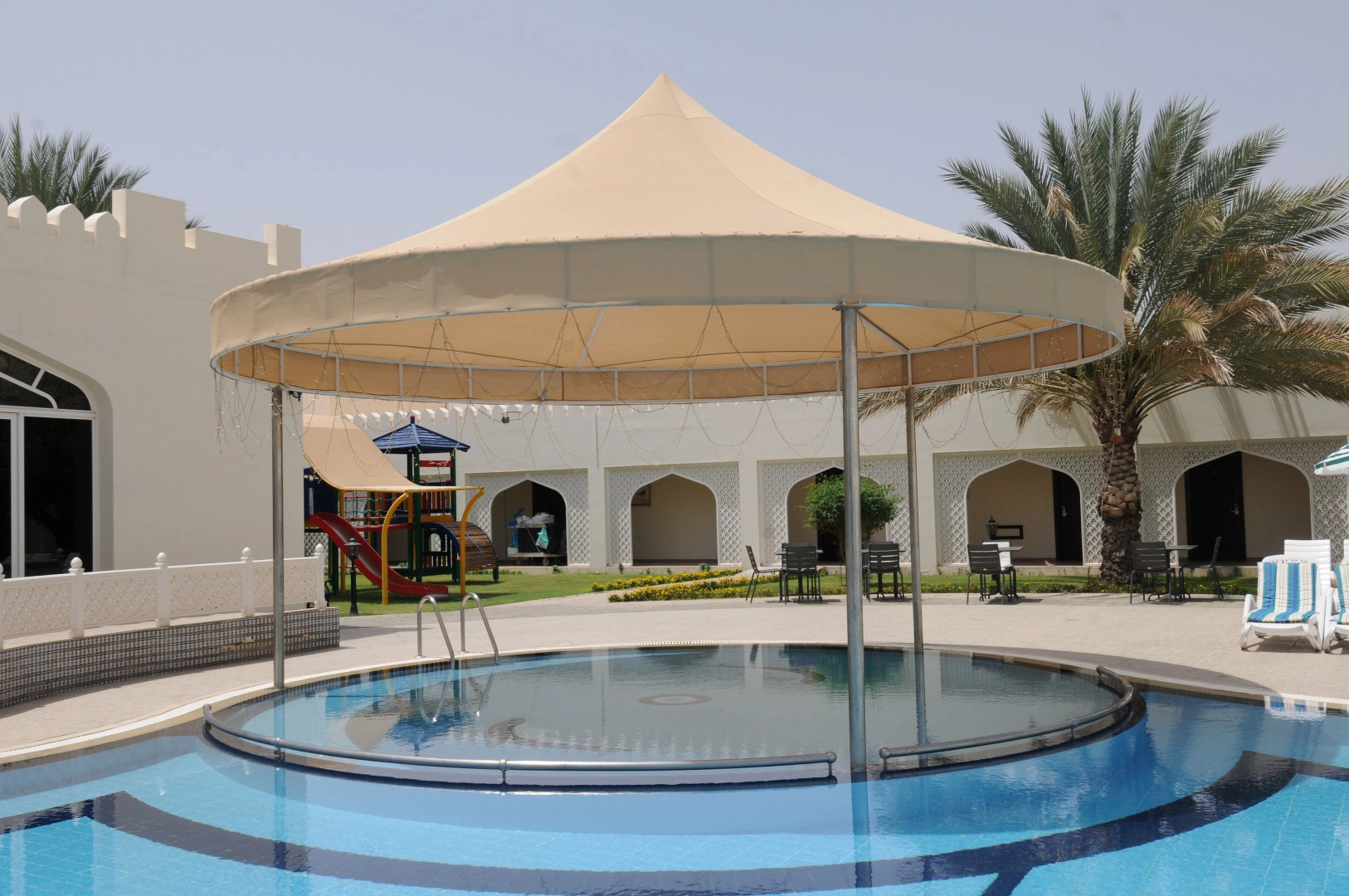 Falaj Daris Hotel