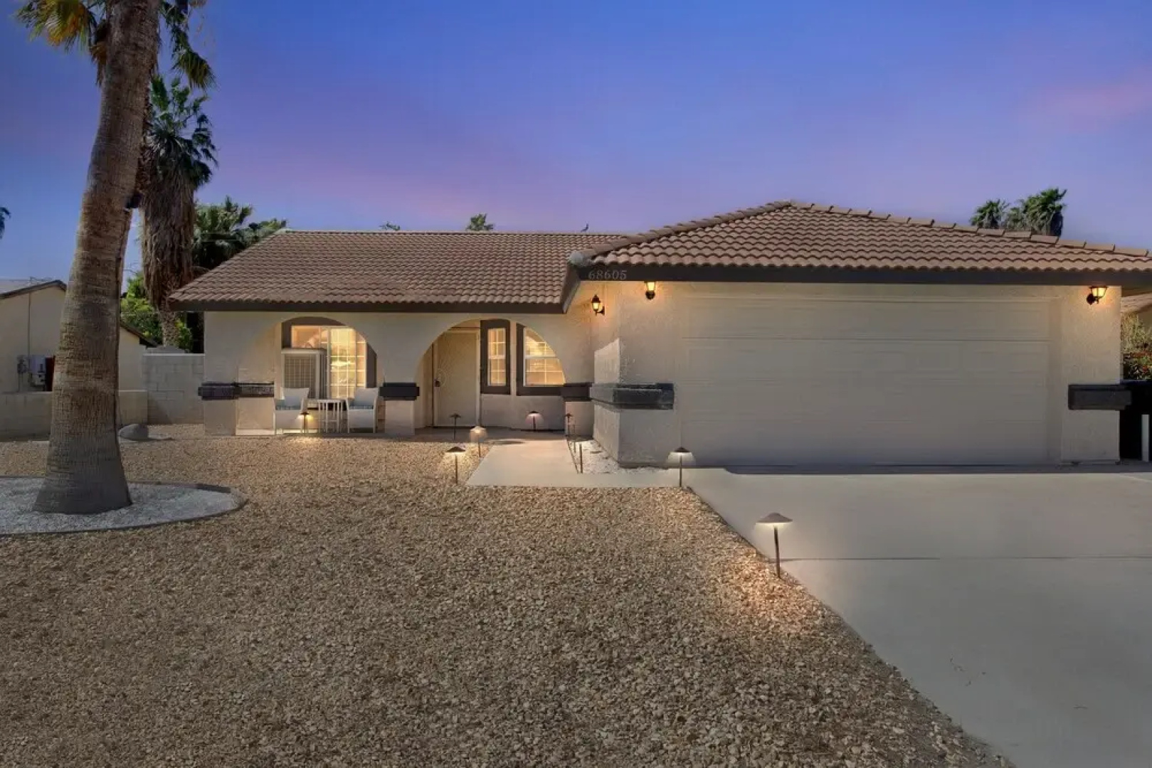Desert Oasis Getaway 5 Bedroom Home by Redawning