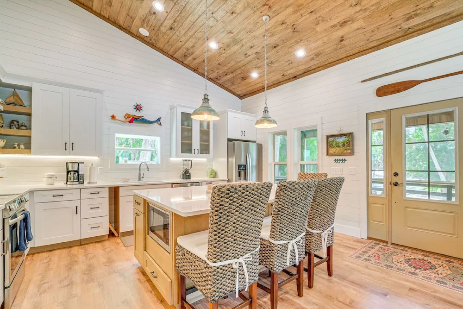 Stilt-style Cottage < 1 Mi to Downtown Yankeetown!