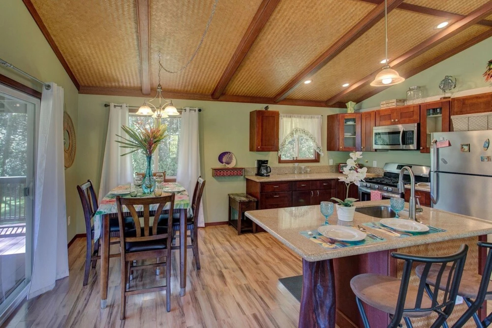 The Coqui Shack 2 Bedroom Cabin by Redawning