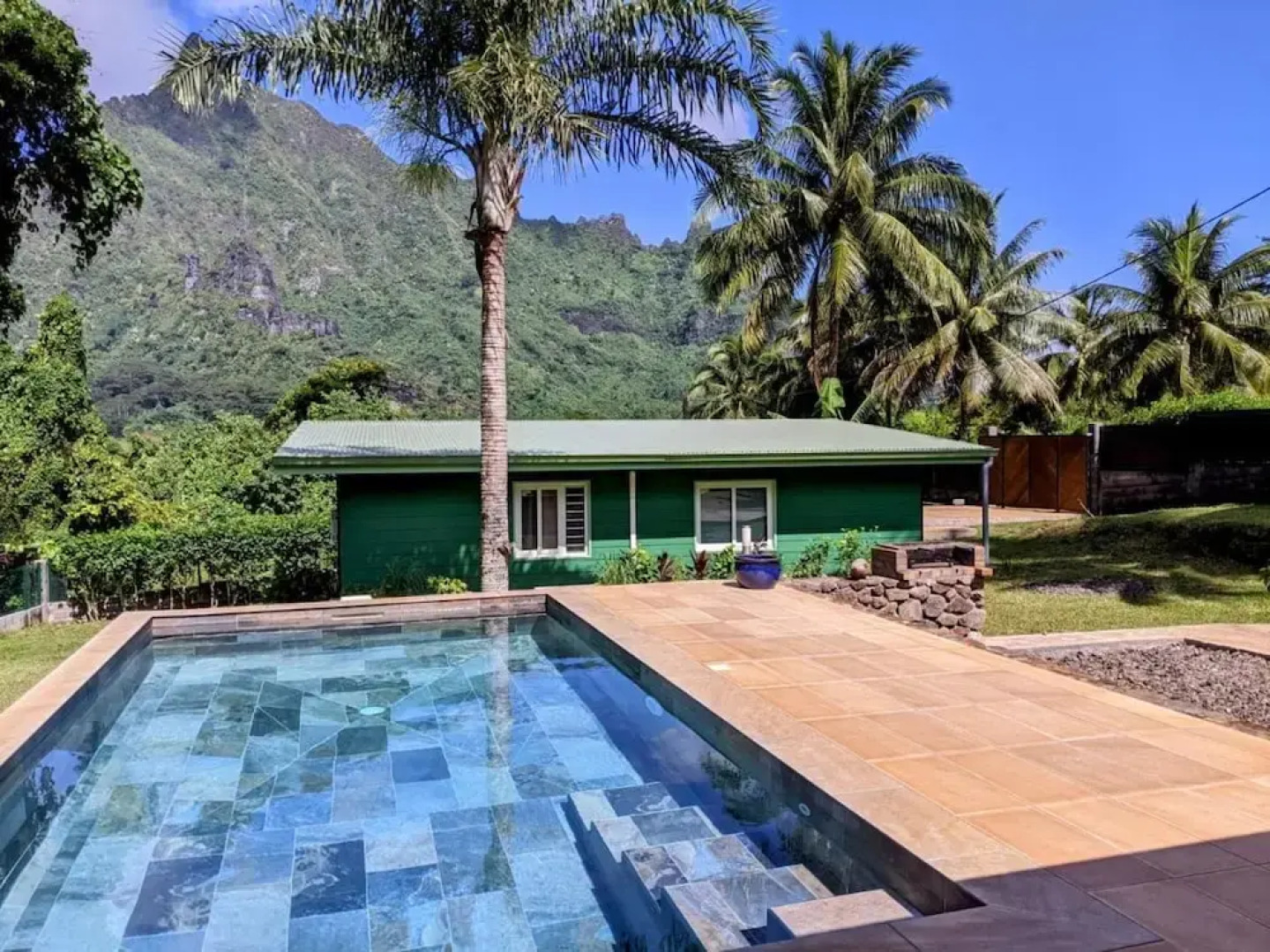 Moorea - Paopao Pool Mountain