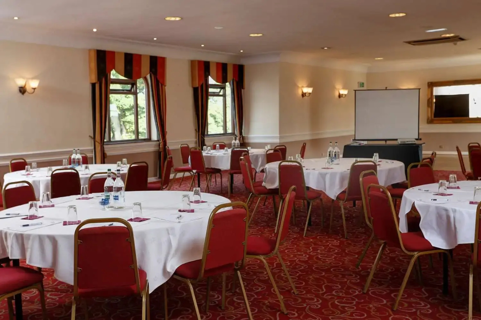 The Everglades Park Hotel