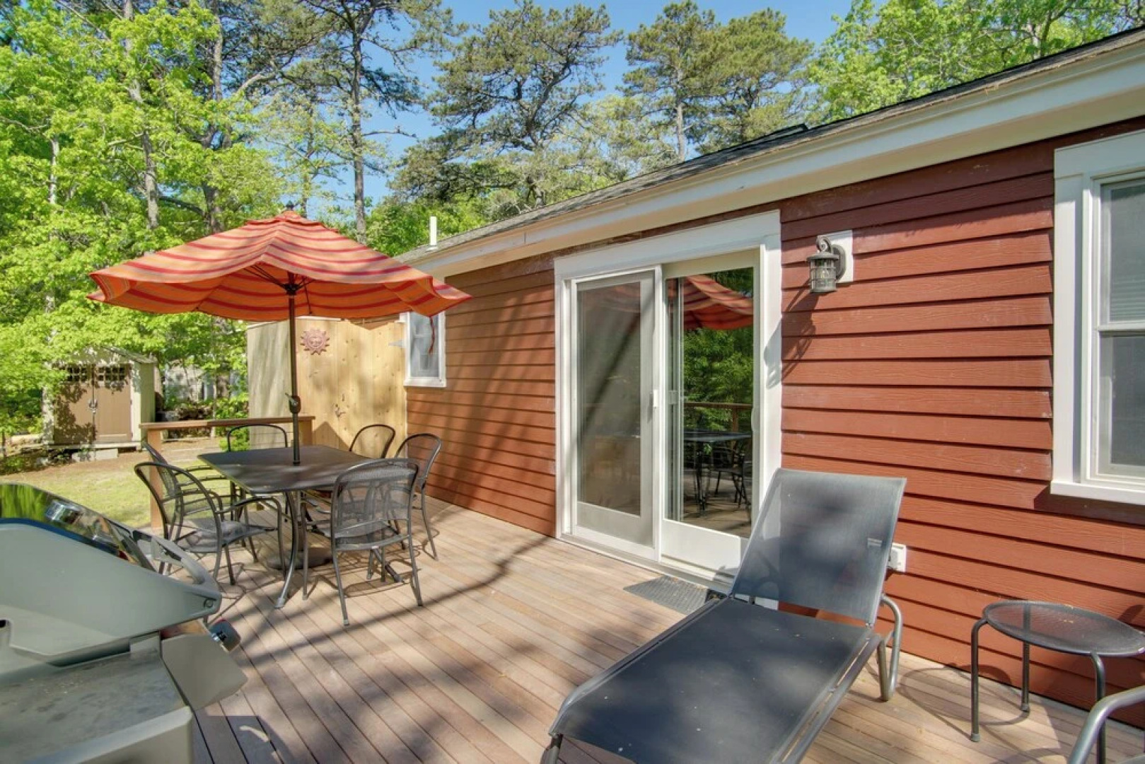 3 Mi to Beach & Town: Martha's Vineyard Home