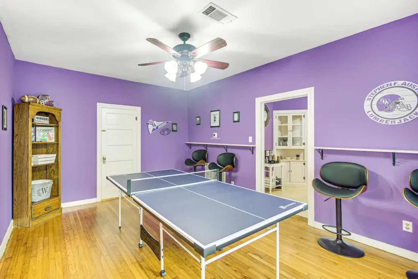 Lumberjack Hideaway Near Campus in Nacogdoches!