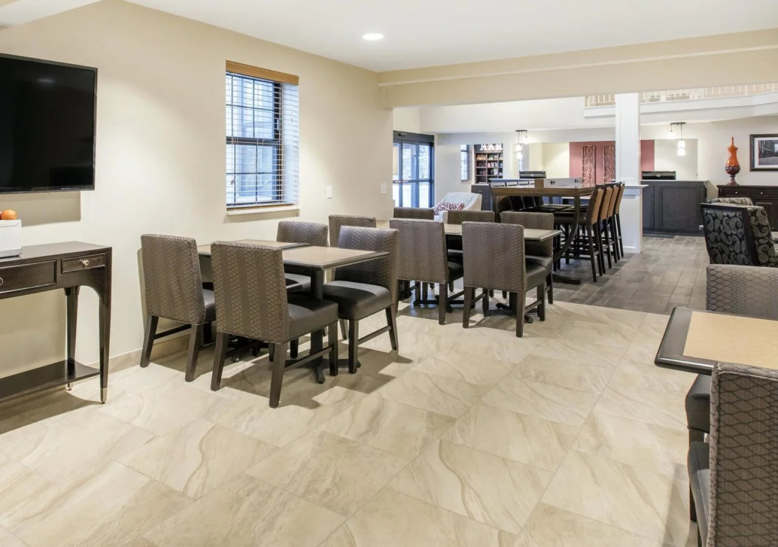 Country Inn & Suites by Radisson, Grandville-Grand Rapids West, MI