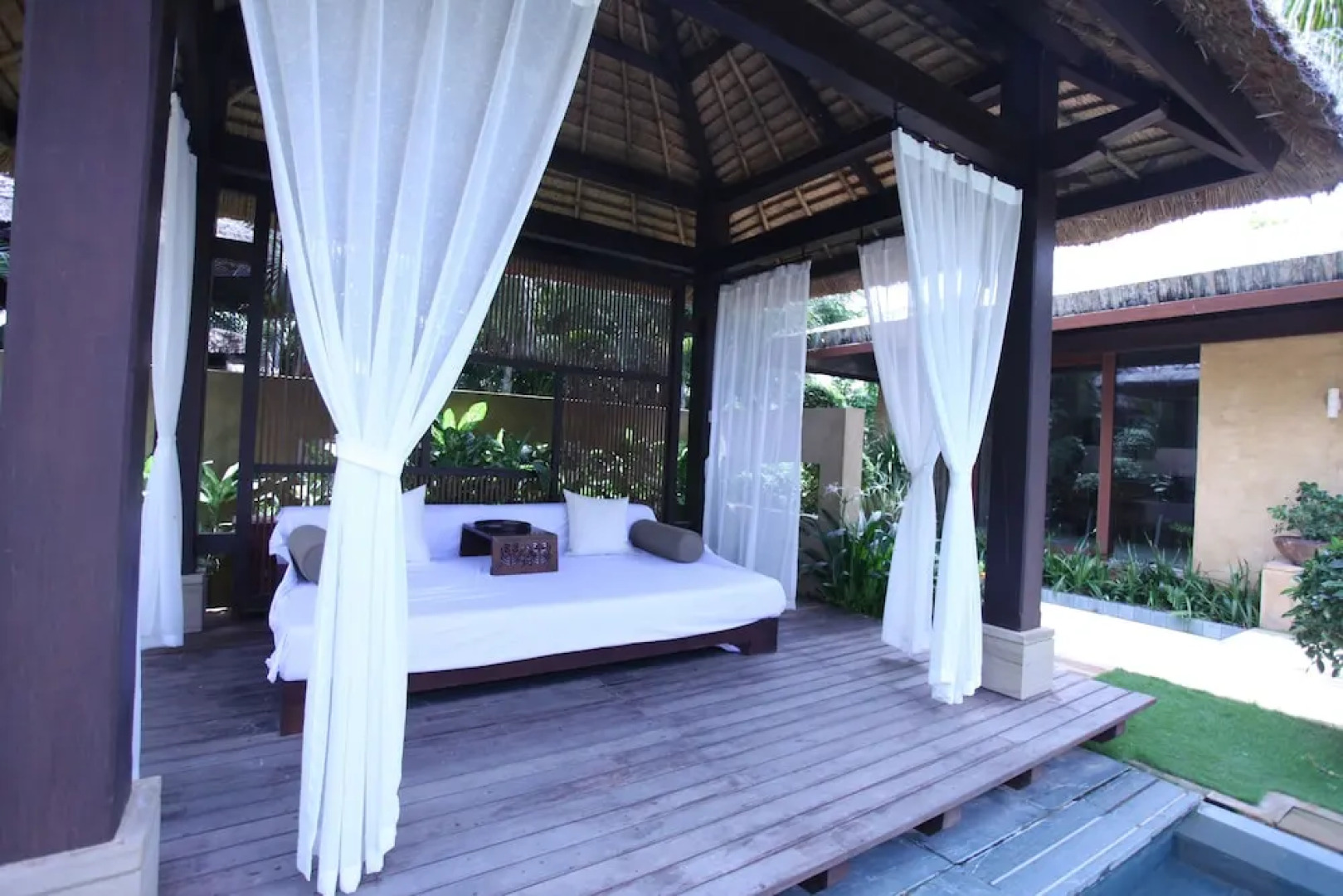 Maritime Seclusive Life·Perfume Bay