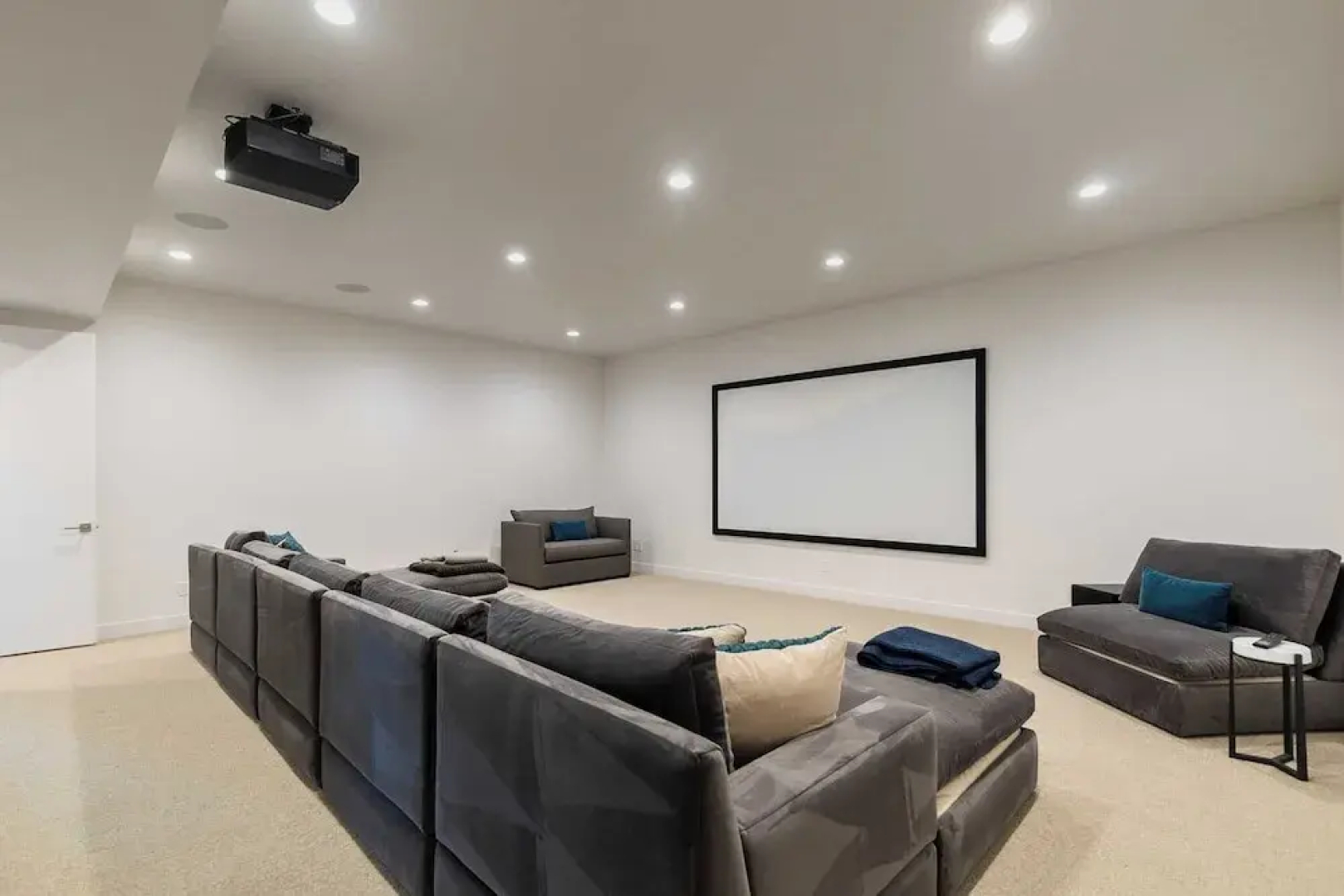 Mountain Lover by Avantstay Luxe Escape w/ Views Hot Tub, Gym, Movie Theater