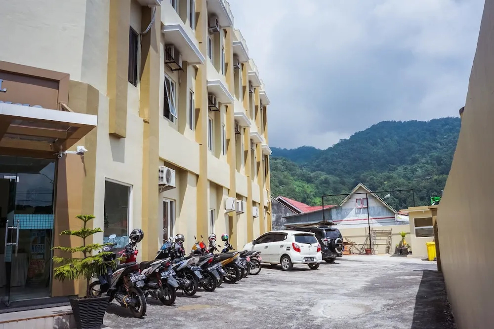 Hotel Rangkayo Basa Padang Panjang