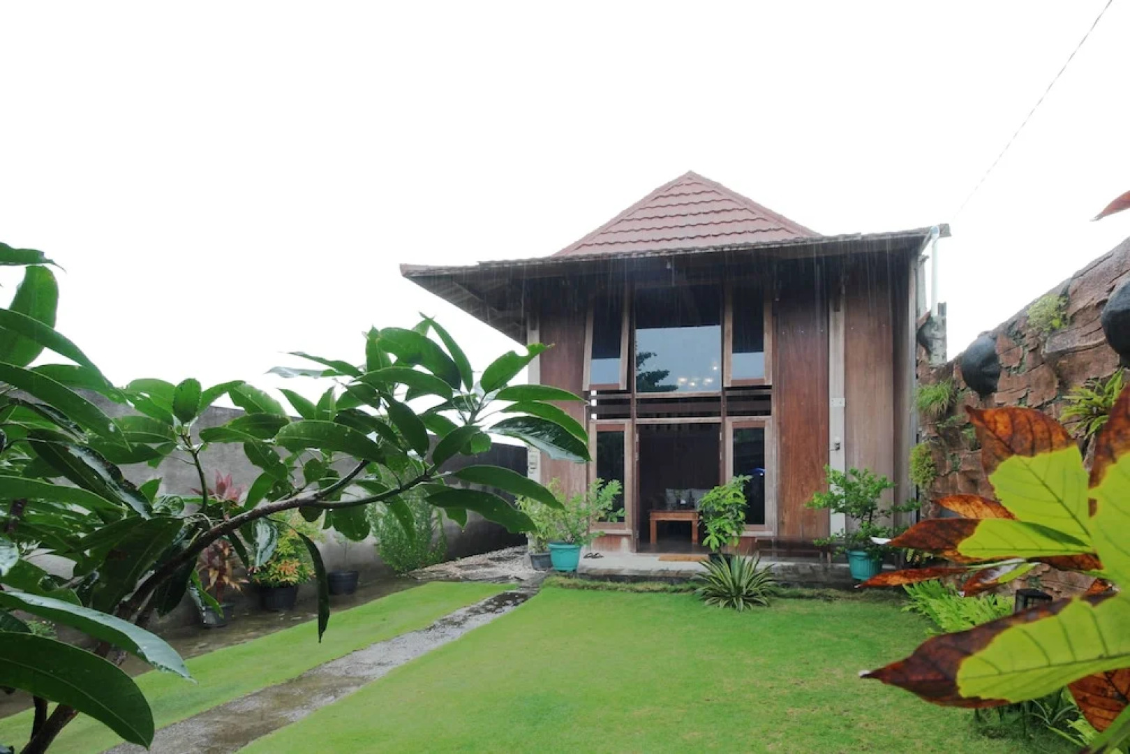 Airy Bangunharjo Parangtritis KM 4 Desa Saman Dua Yogyakarta