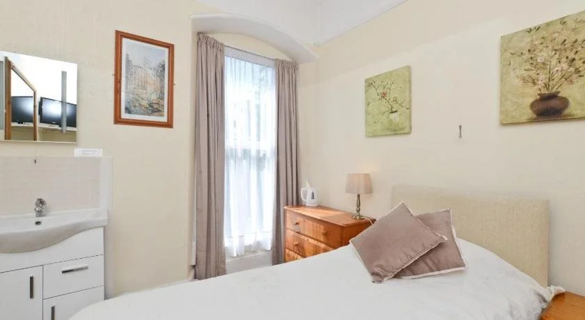 Pendennis Guest House