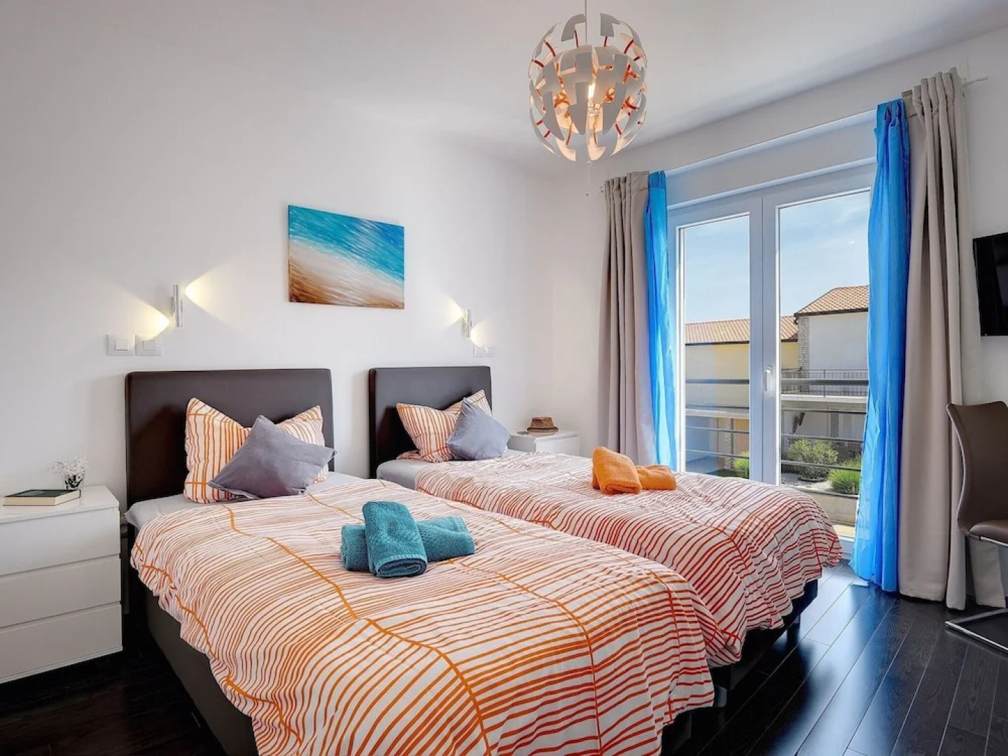 Modern Holiday Home in Novigrad With Pool