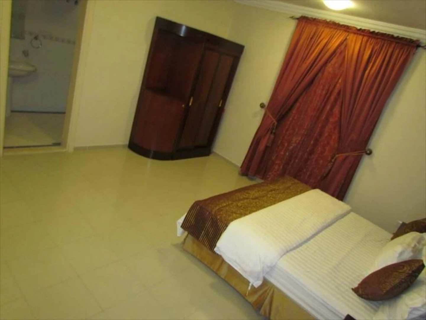 Happy Beach Hotel Apartments - Al Hamra