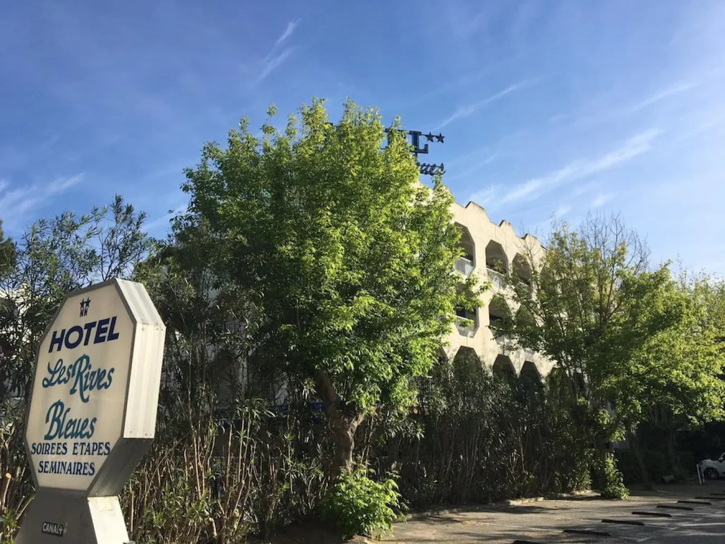 Hôtel Les Rives Bleues