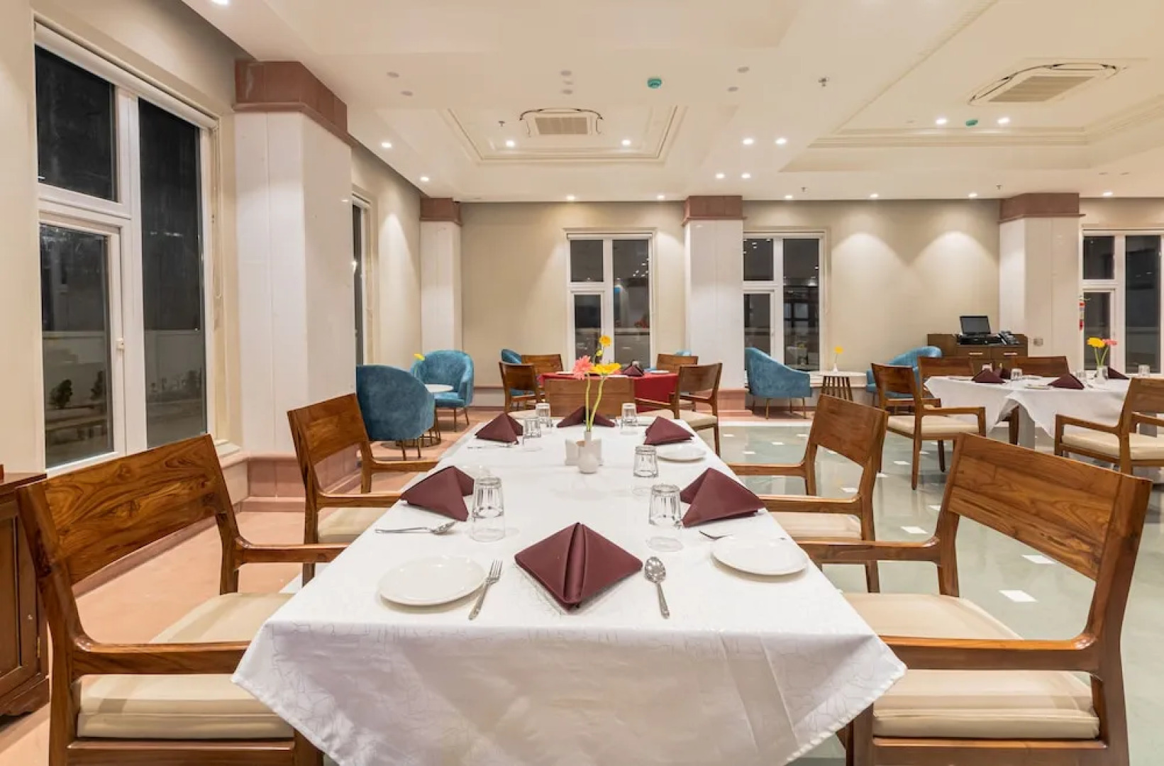 Maharaja Agrasen Palace - Pure Vegetarian