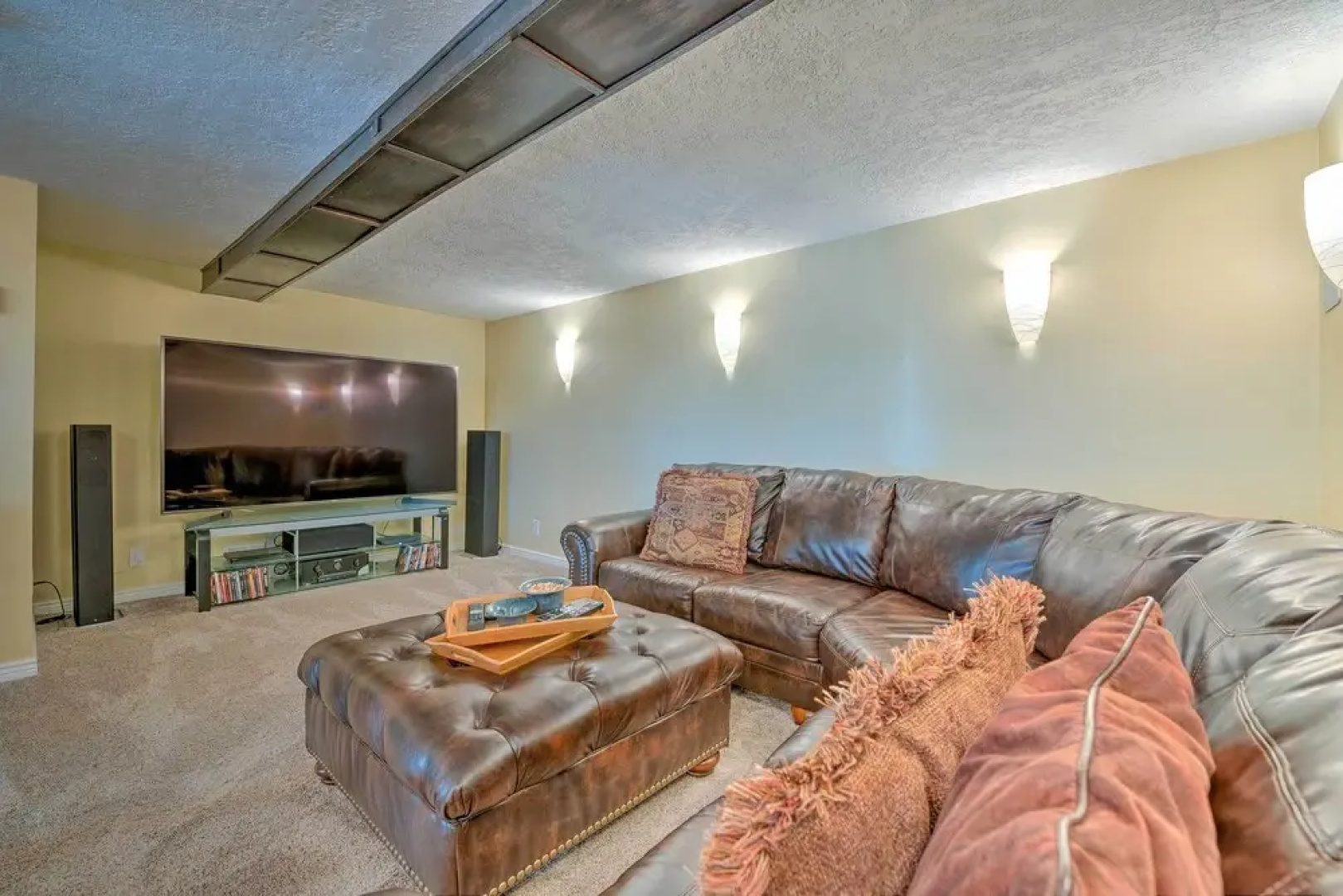 Roomy Salt Lake City Apt With Movie/game Room