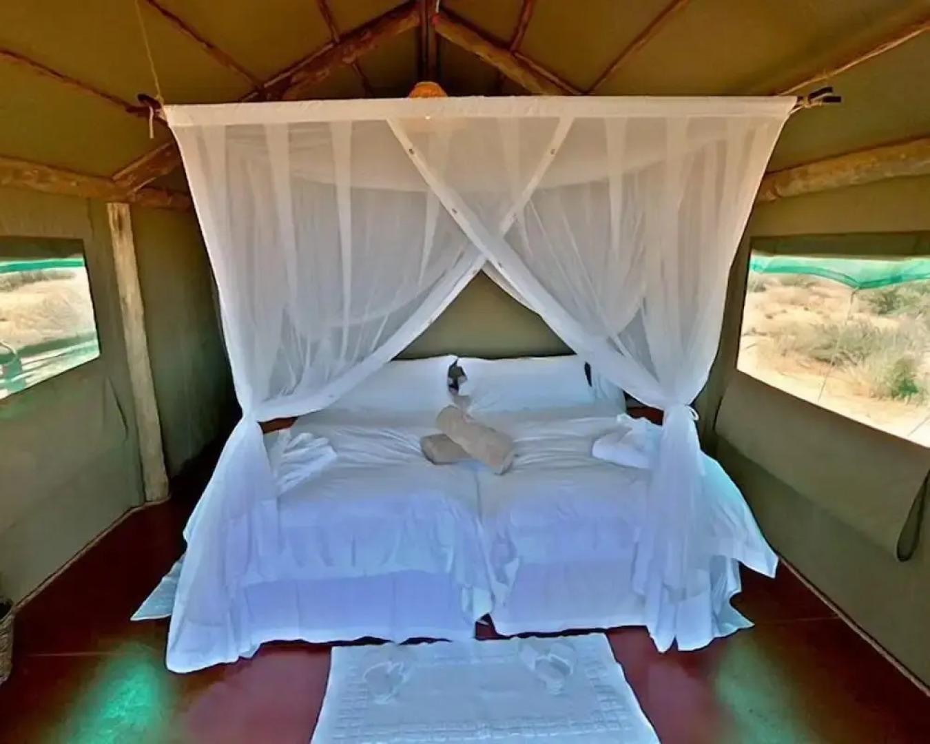 Intu Africa Suricate Tented Kalahari Lodge