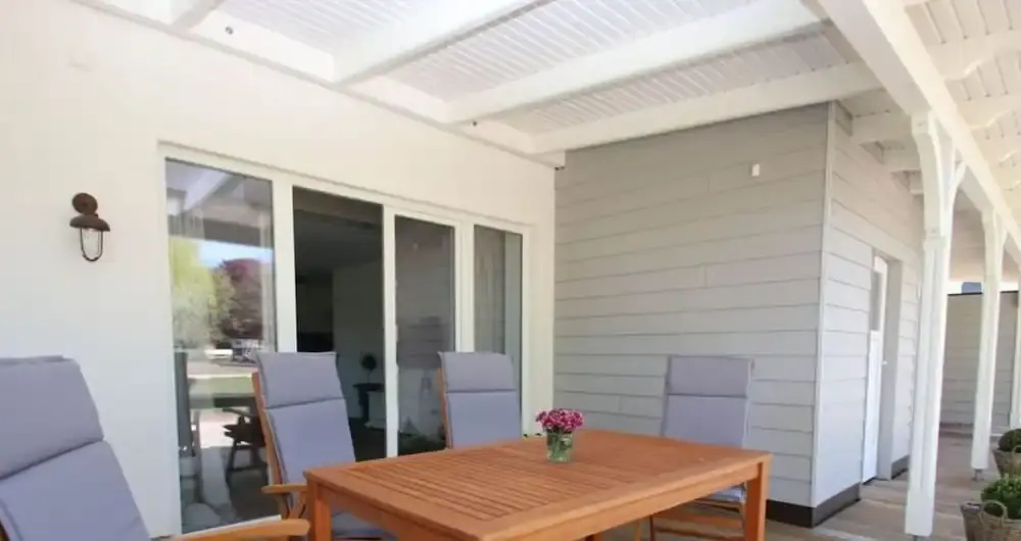 Northern Lights Modern Retreat