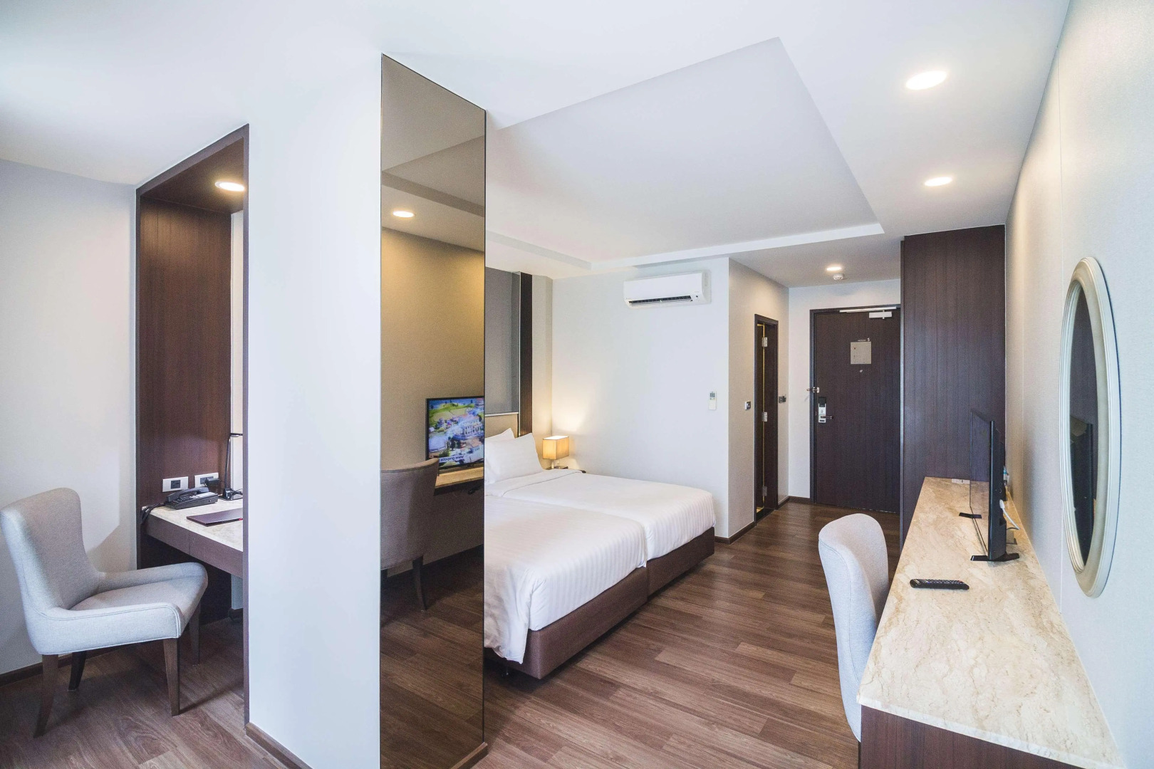 SureStay Plus Hotel by Best Western Sukhumvit 2