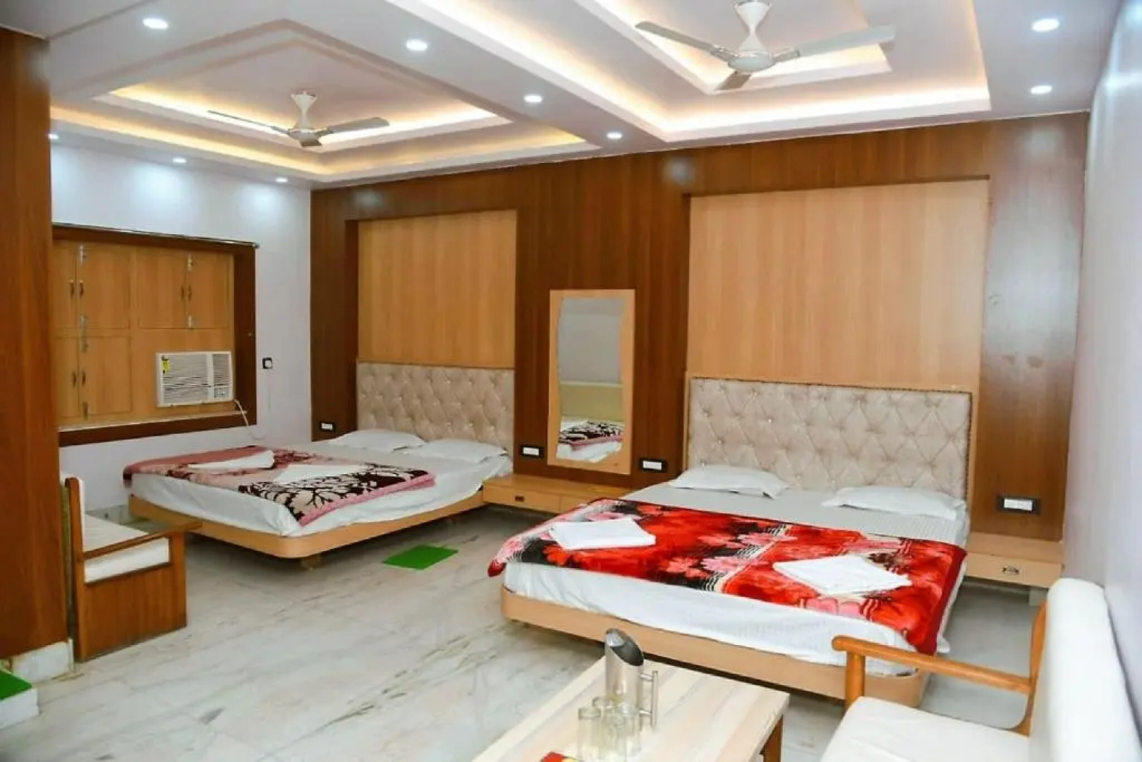 STAYMAKER Aditya Plaza