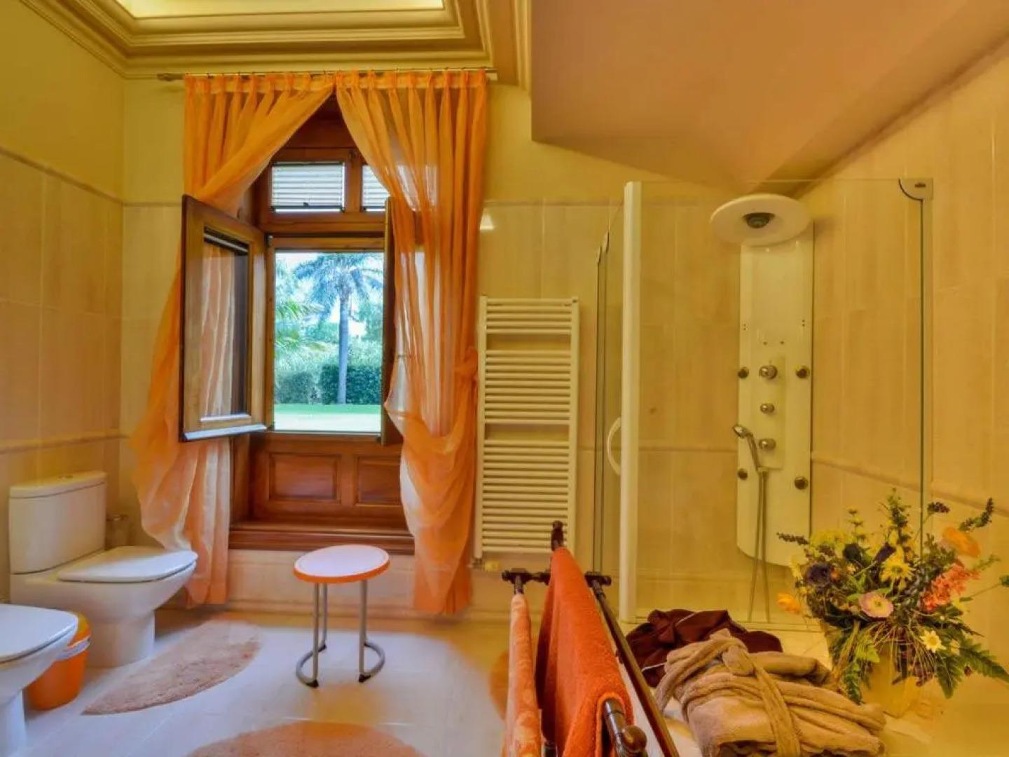 Lujoso apartamento en Finca Robles 1