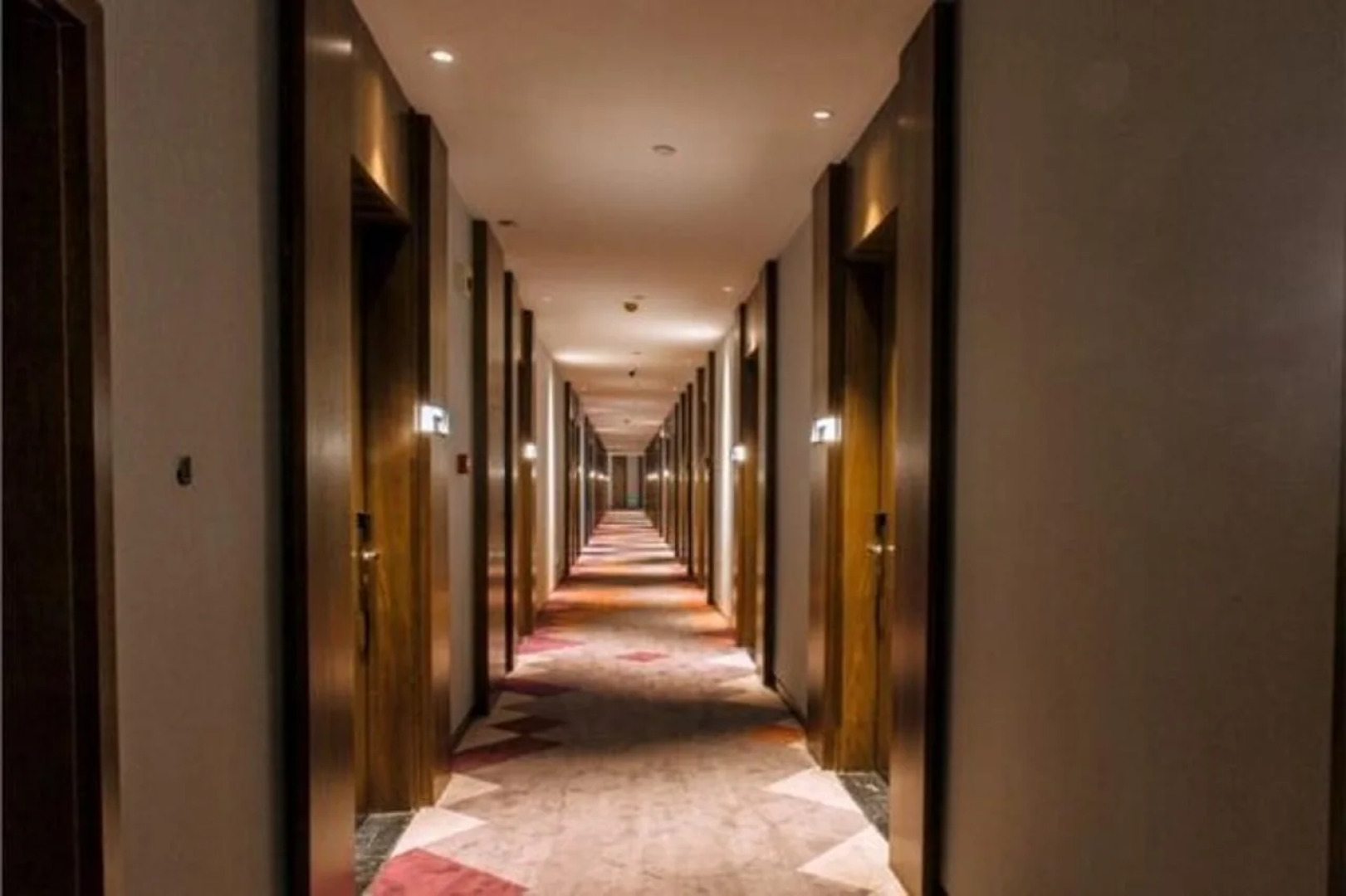 Borrman Hotel Qianjiang Lobster City