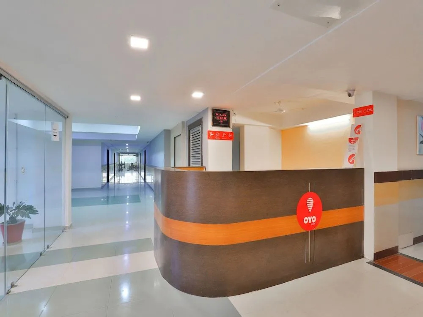 OYO 14942 Hotel Maple Leaf