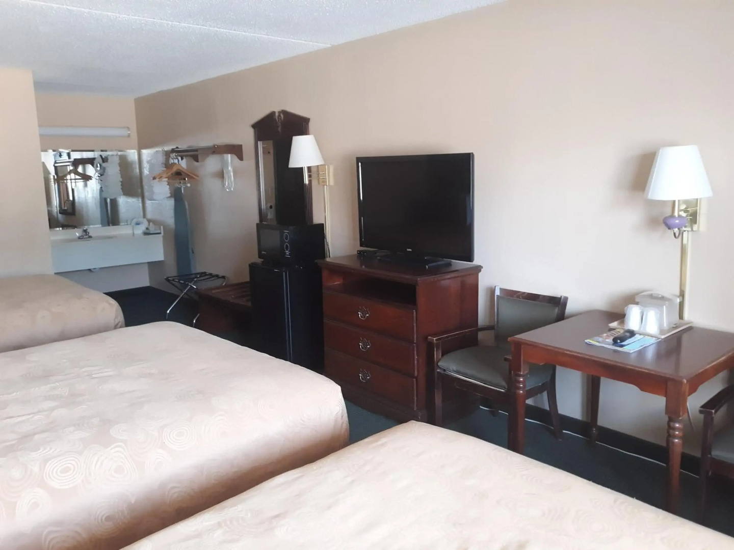 Angel Inn Near IMAX, a Travelodge by Wyndham