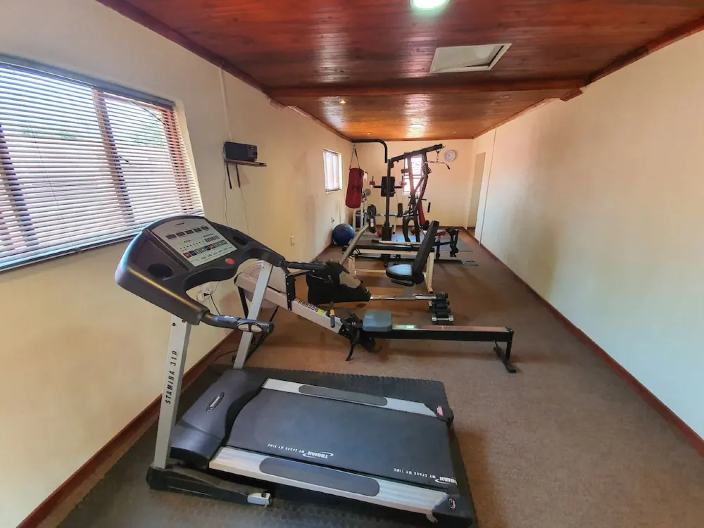 Mannah Executive Hotel and Conference Center