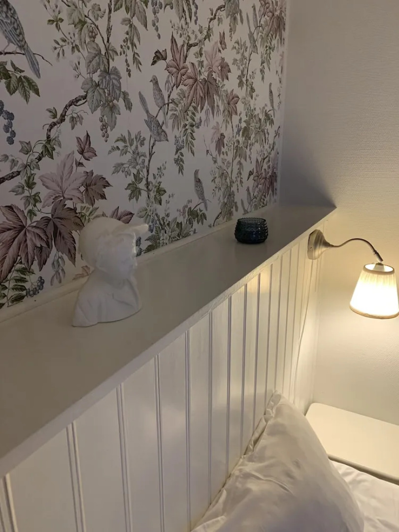 Björkbackens Karaktärshotellet - Stugby