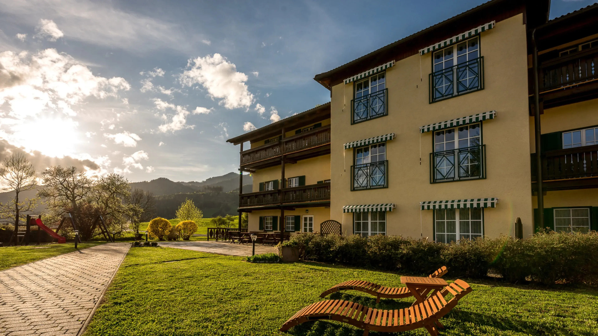 Ferienwohnungen Hotel Garni Dörflerwirt