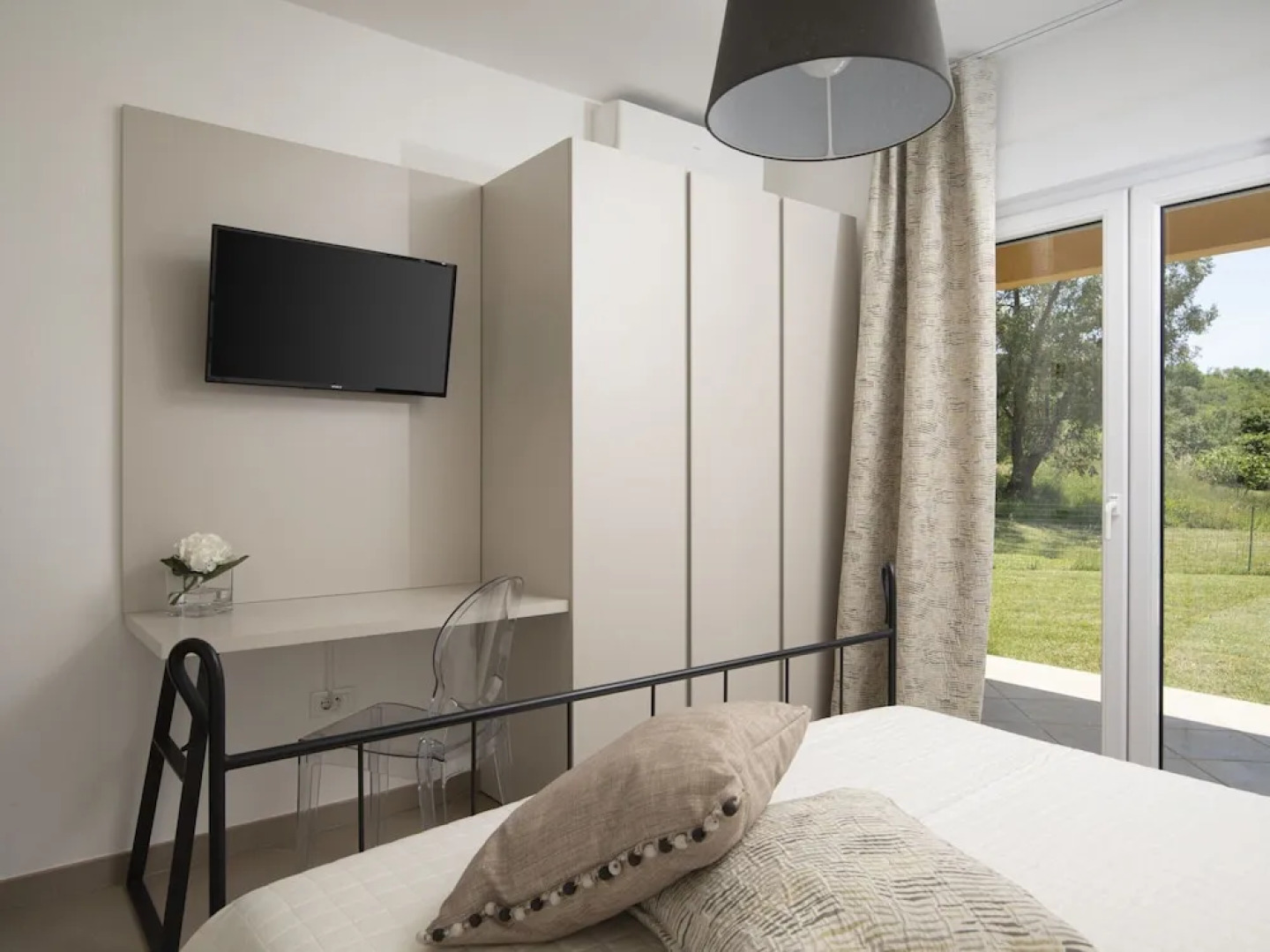 Villa in Sorici With Private Pool