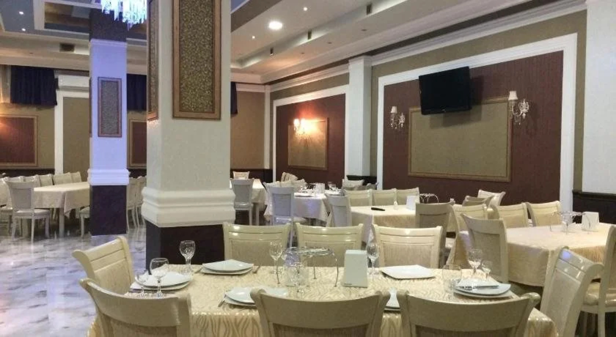 Отель «Лара»