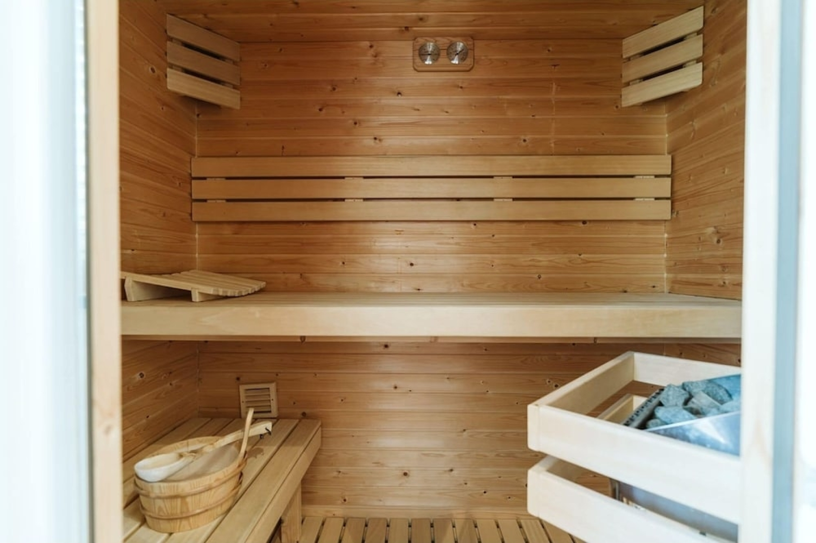 Rustic-modern Furnished Holiday Home With an Exciting Garden