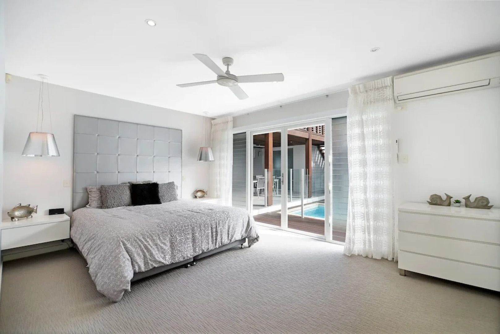 Sea Splash 75 Lorikeet Drive