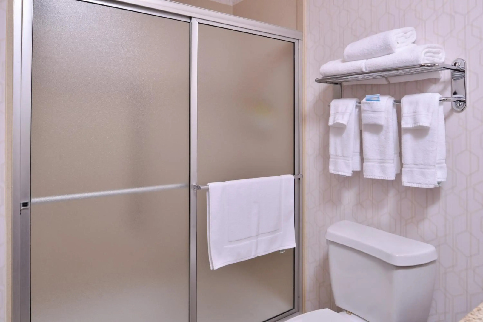 Holiday Inn Express Hotel & Suites Pittsburg by IHG