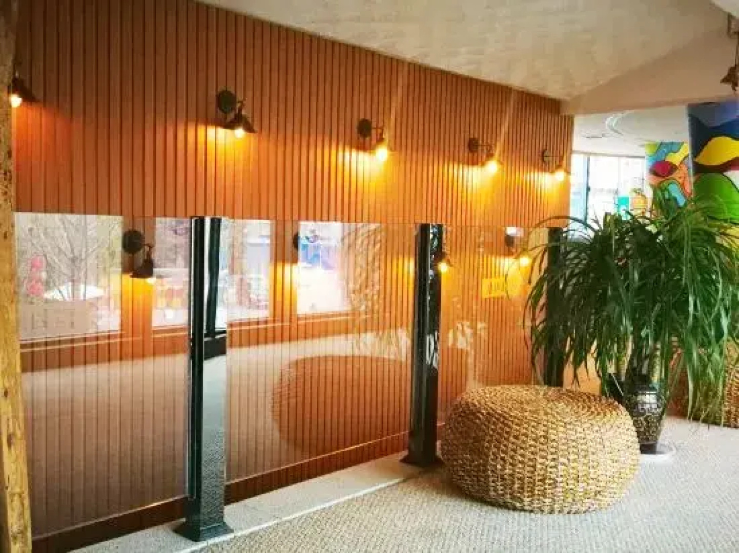 The Taibai Mountain Phoenix Spr Hotel