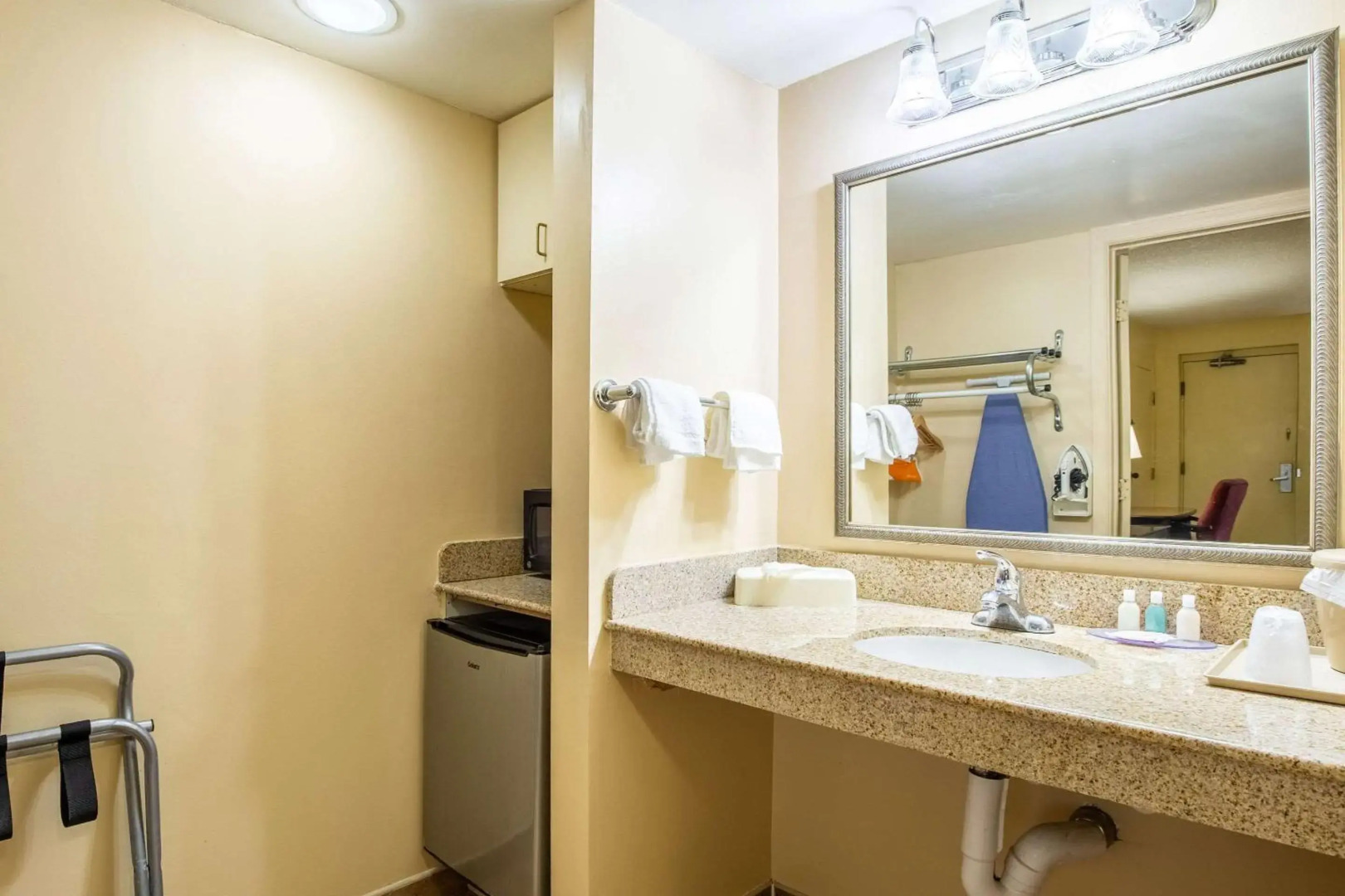 Econo Lodge Naval Station Norfolk