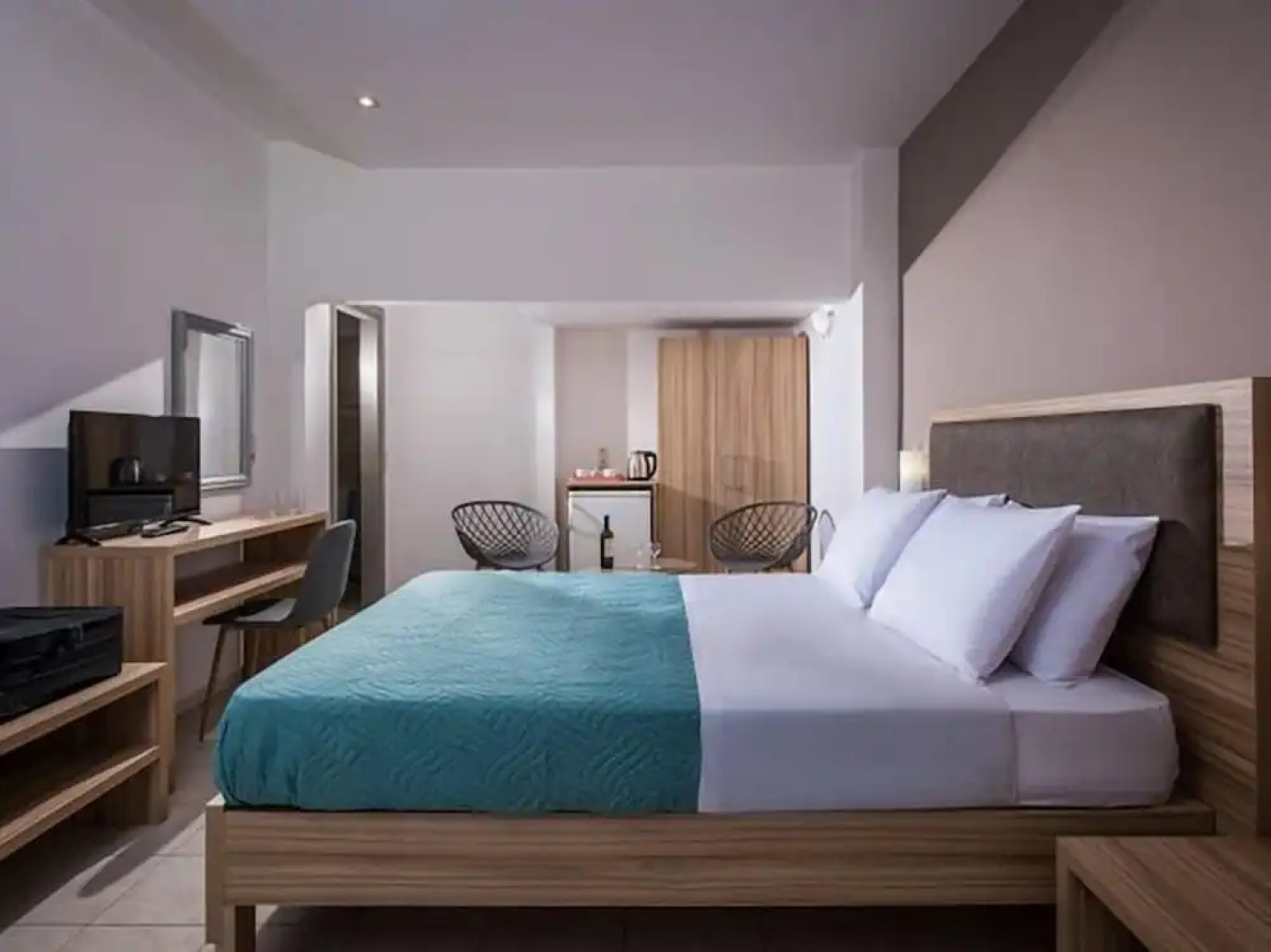 Thania Seaside Smotel - Adults Only