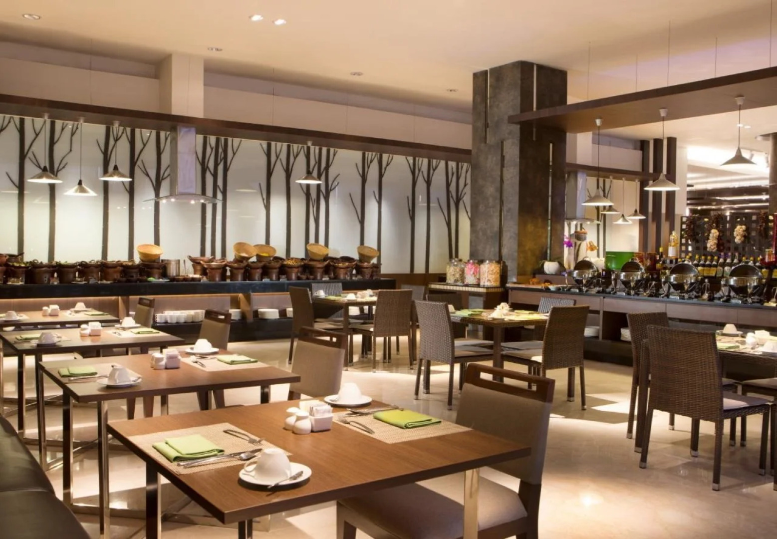 Santika Premiere Kota Harapan Indah