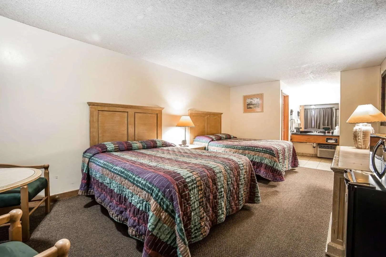 Econo Lodge Inn & Suites Kalispell - Glacier National Park Gateway