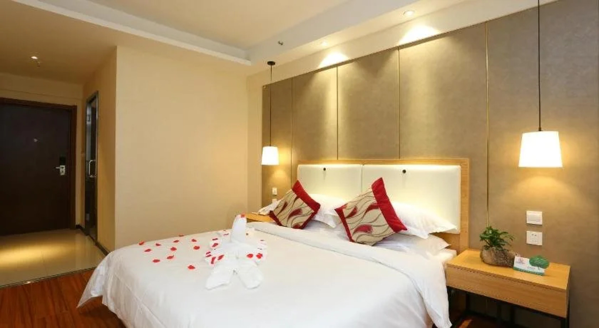 TA9 Rengency Fiesta Holiday Hotel