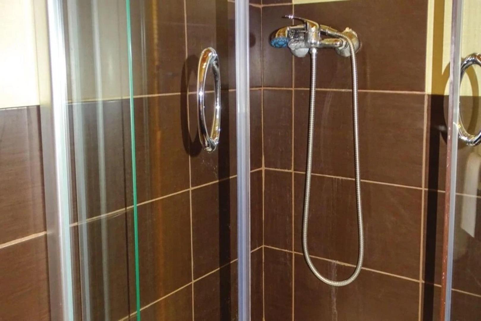 Family Friendly Kra Evec Lodge