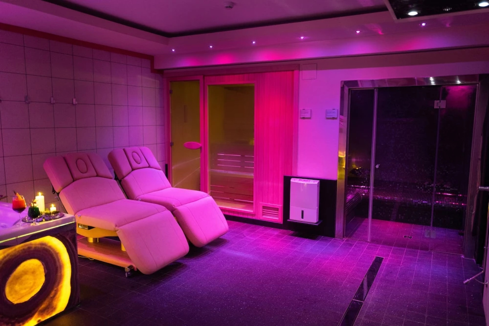 Villa Caribe Restaurant Resort & Spa