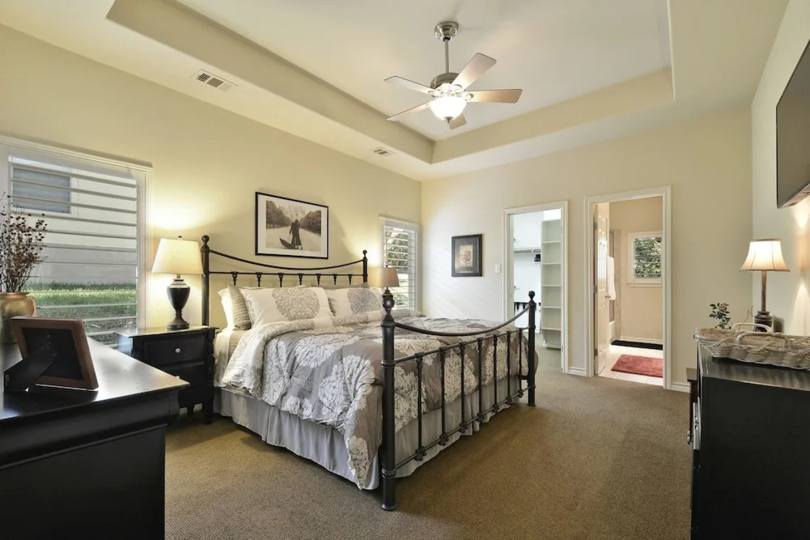 4BR 2BA Cottage at Lake Austin by RedAwning