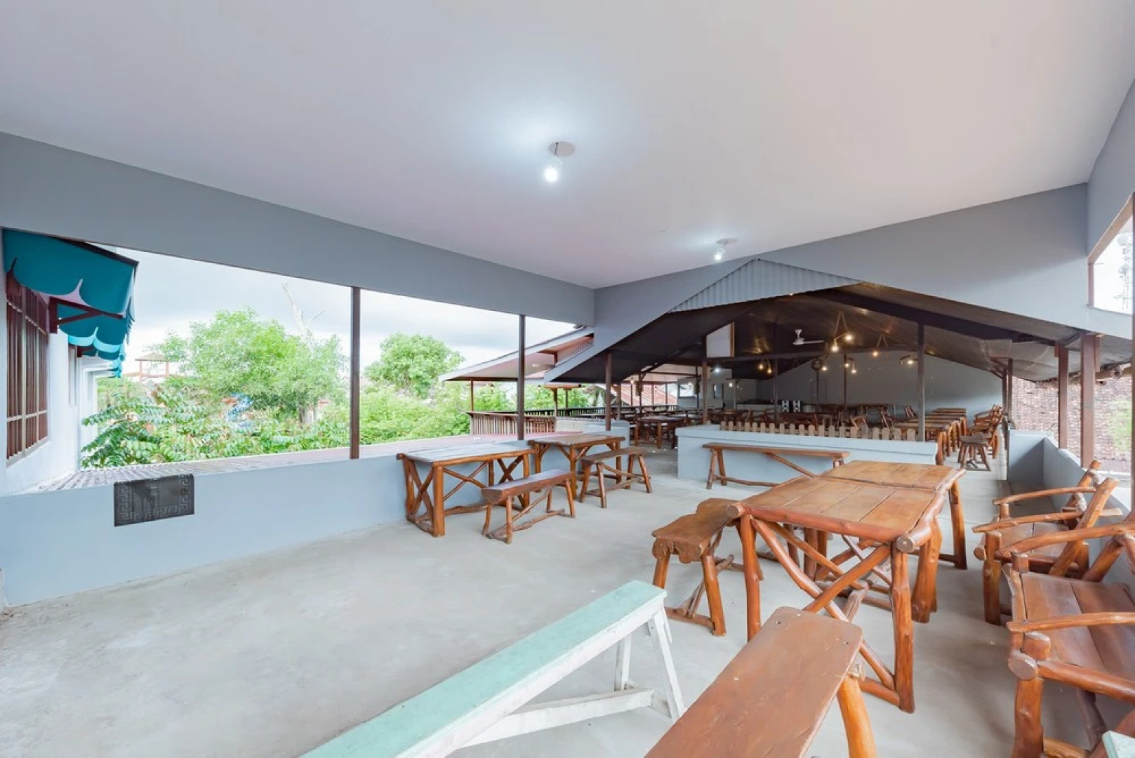 Urbanview Hotel Tropical Ketapang by RedDoorz