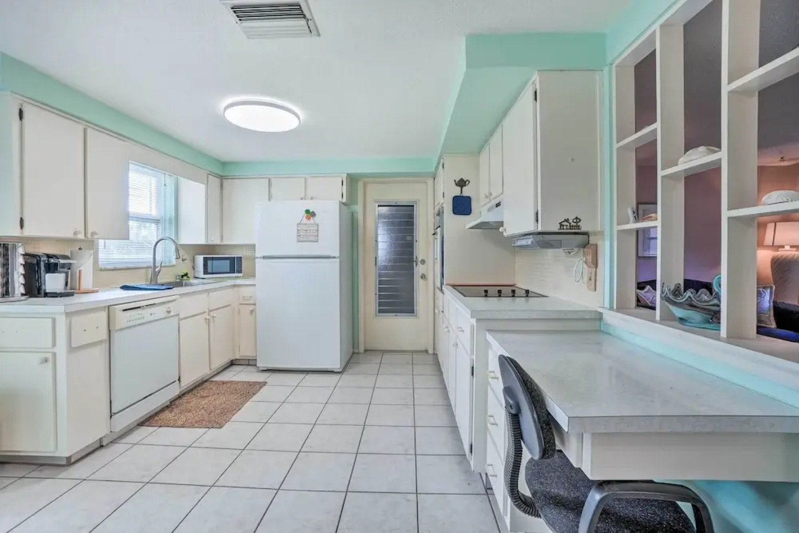 Cozy Holiday Home w/ Yard ~ 5 Mi to Beach!